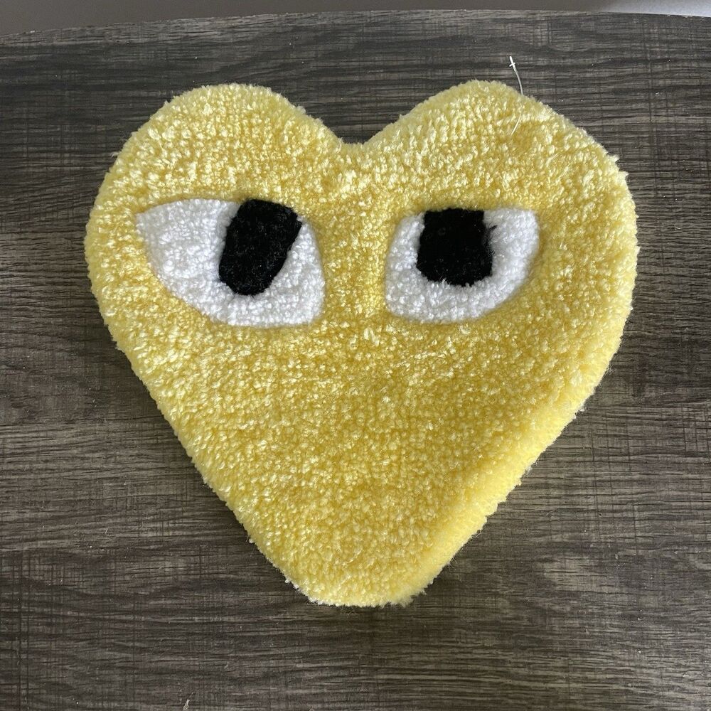 Handmade Yellow Heart Shaped Tufted Accent Modern Mini Rug Soft Carpet 9”x8.5”